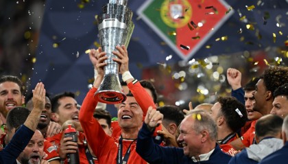 开云体育官网-葡萄牙队完胜德国队，波尔统治全场