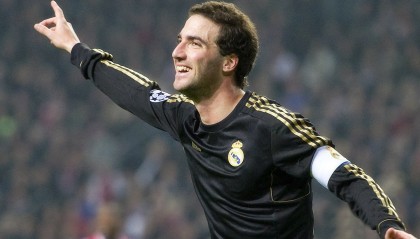 开云官网-森林狼生死战取胜雄鹿，哈利伯顿在NBA季后赛接管比赛，新王当立时代已至