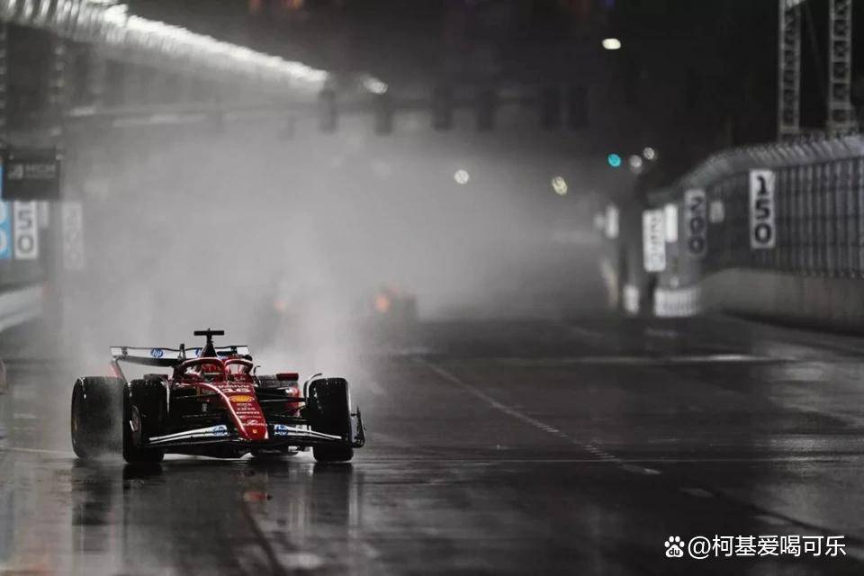 索伯车队鏖战威廉姆斯，诺里斯点燃赛场