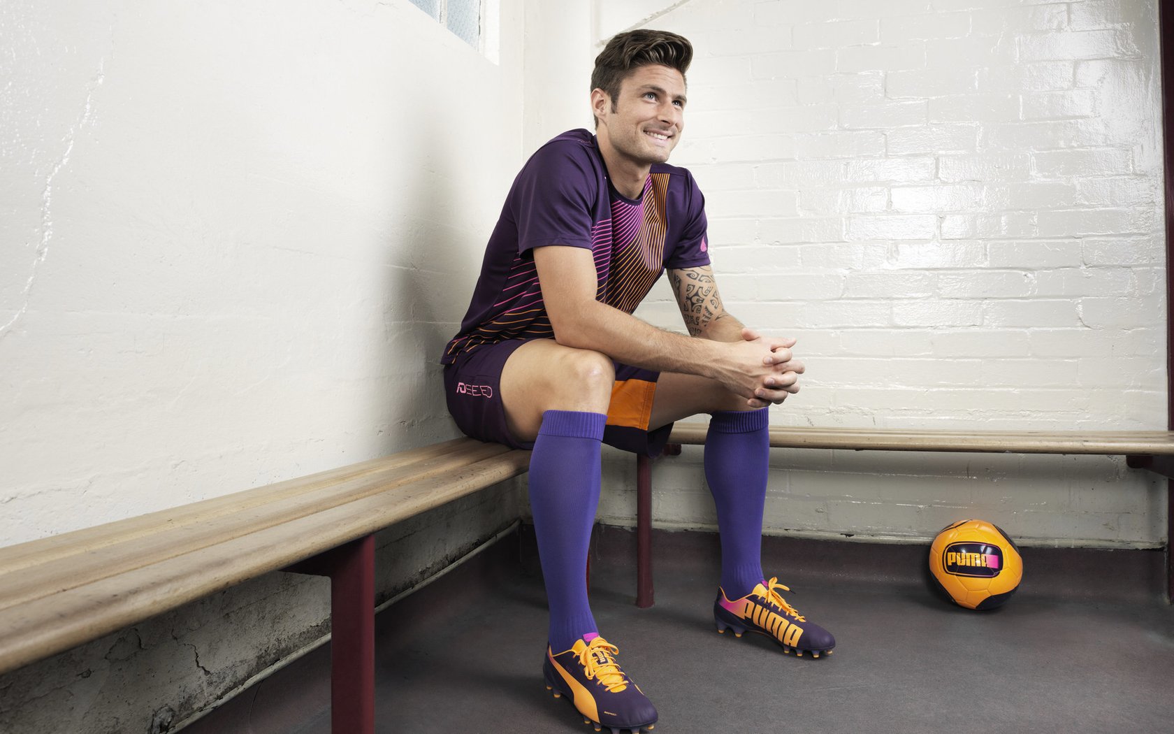 克瓦拉茨赫利亚爆发，曼联防守锁死沙特，一场战术与意志的现代足球启示录