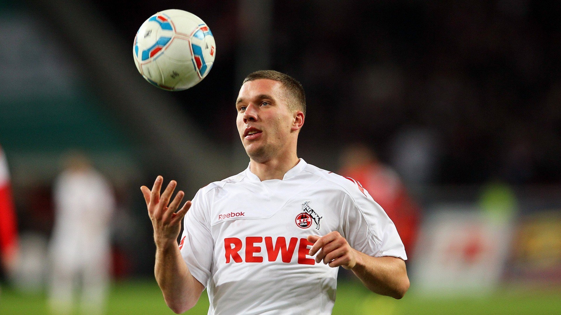 欧冠决赛之夜，文班亚马攻防两端统治